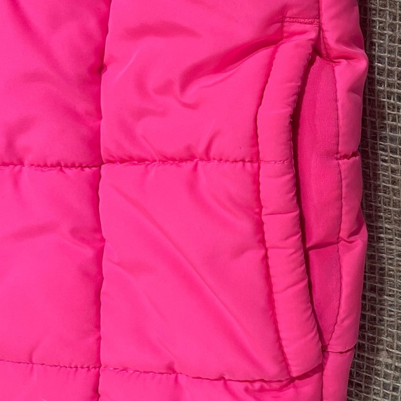 Puma Hot Pink Puffy Vest, Size XS 5/6, Zip Front, High Neck, 2 Front Pockets - Picture 3 of 6